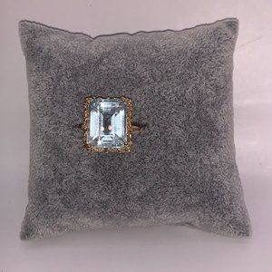 Aquamarine ring size 6, 14K Stamped DS (inside a circle) 1/2 squared size 6